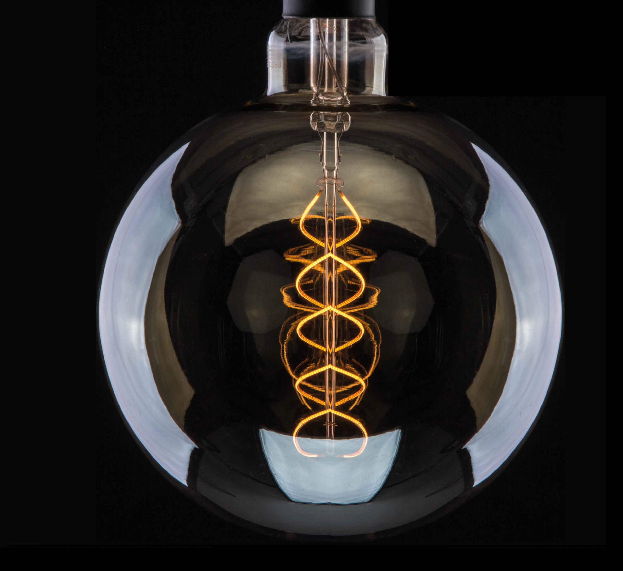Ampoule E27 Laser LED filament globe de Globen Lighting 